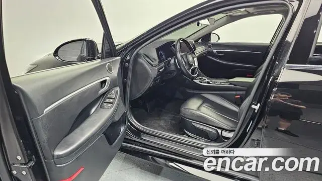 Hyundai Sonata 2022 — Фото 10/20