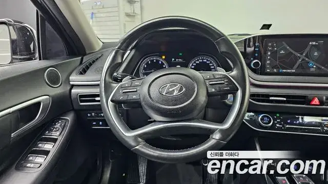 Hyundai Sonata 2022 — Фото 13/20