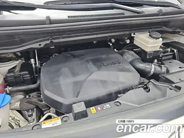Hyundai Staria 2021 — Фото 4/18
