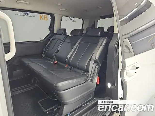 Hyundai Staria 2021 — Фото 11/18