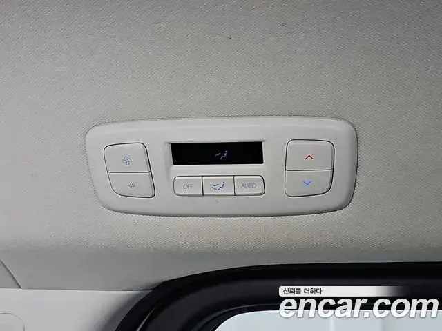 Hyundai Staria 2021 — Фото 12/18