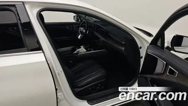 Kia K8 2021 — ფოტო 30/34