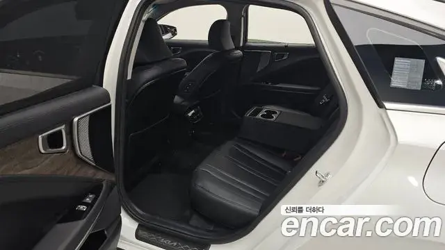 Kia K8 2021 — ფოტო 17/34