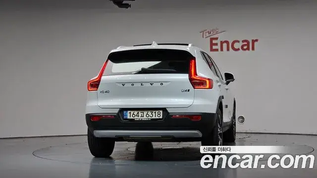Volvo XC40 2021 — Photo 40/40