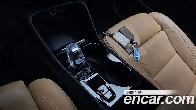 Volvo XC40 2021 — Photo 14/40