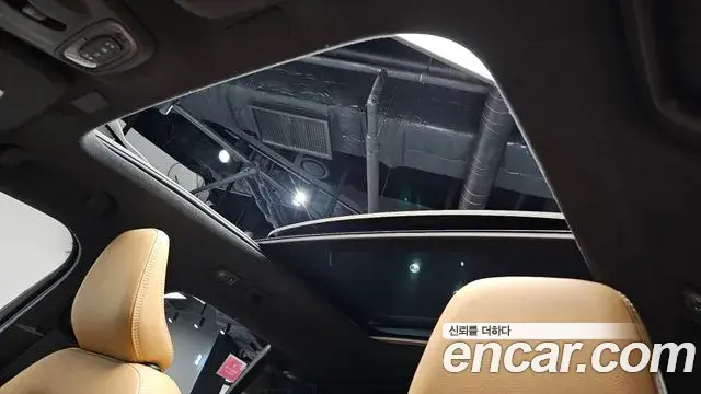 Volvo XC40 2021 — Photo 27/40