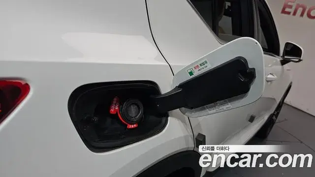 Volvo XC40 2021 — Photo 23/40