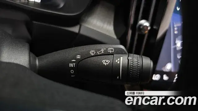 Volvo XC40 2021 — Photo 15/40