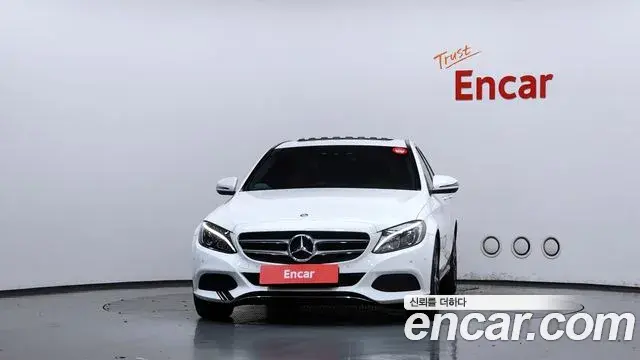 Mercedes-Benz C-Class 2018 — Фото 3/20