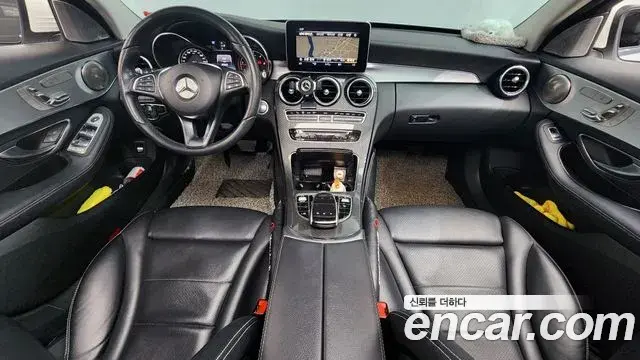 Mercedes-Benz C-Class 2018 — Фото 7/20