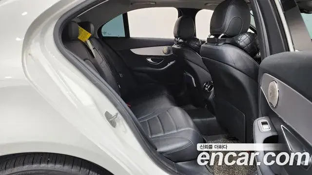 Mercedes-Benz C-Class 2018 — Фото 11/20