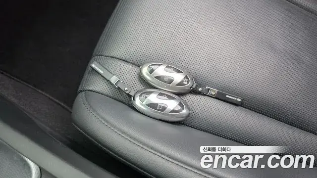 Hyundai Grandeur 2023 — Фото 18/20