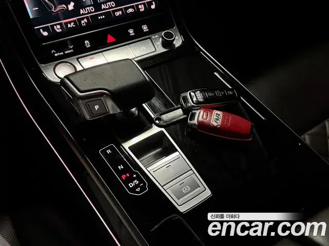 Audi A8 2020 — Фото 17/20