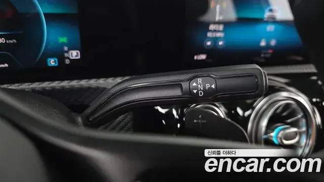 Mercedes-Benz A-Class 2019 — Фото 9/20