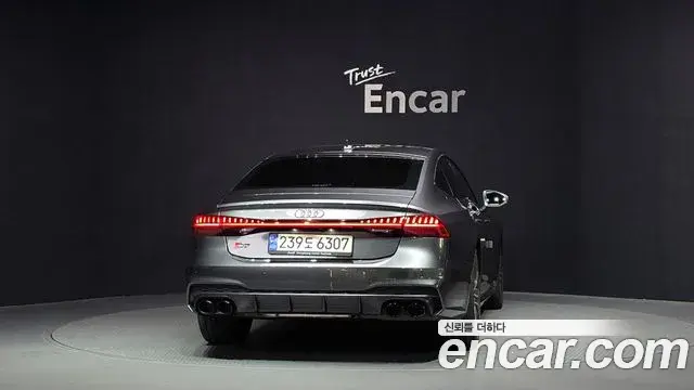 Audi A7 2020 — Фото 4/20