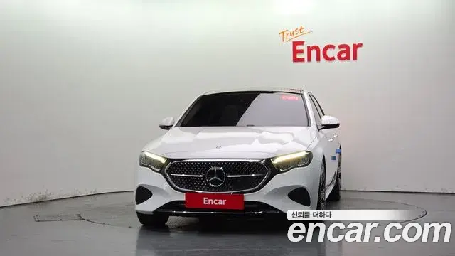 Mercedes-Benz E-Class 2025 — Фото 3/20