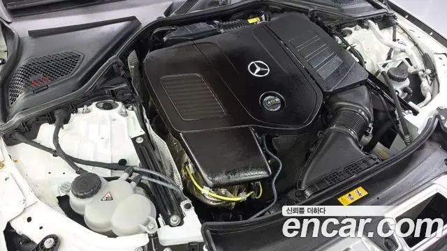 Mercedes-Benz E-Class 2025 — Фото 6/20