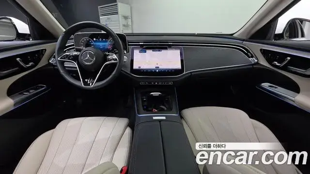 Mercedes-Benz E-Class 2025 — Фото 7/20