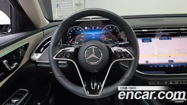 Mercedes-Benz E-Class 2025 — Фото 13/20