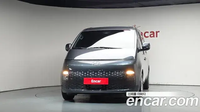Hyundai Staria 2023 — Фото 3/20