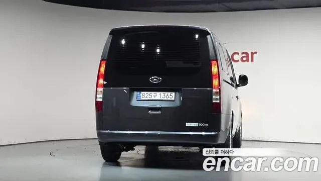 Hyundai Staria 2023 — Фото 4/20