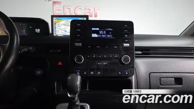 Hyundai Staria 2023 — Фото 14/20