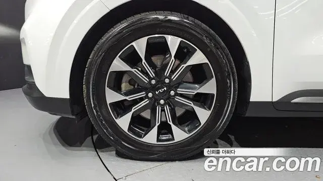 Kia Carnival 2022 — Photo 5/20