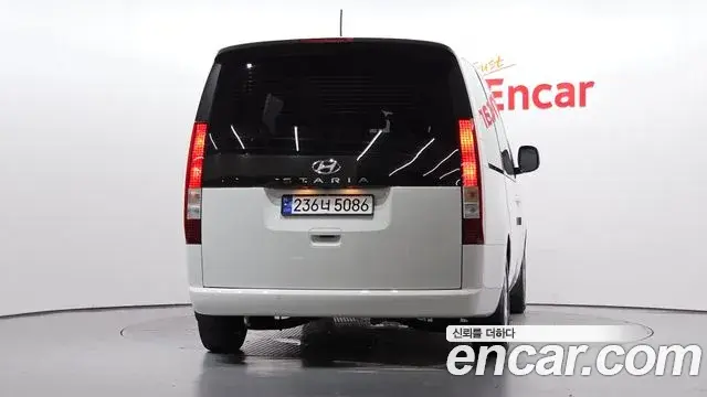 Hyundai Staria 2022 — Фото 4/20