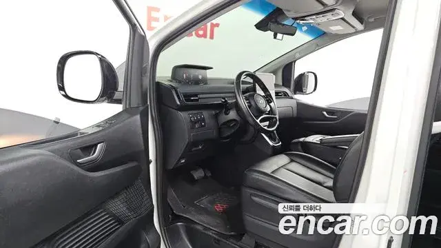 Hyundai Staria 2022 — Фото 10/20