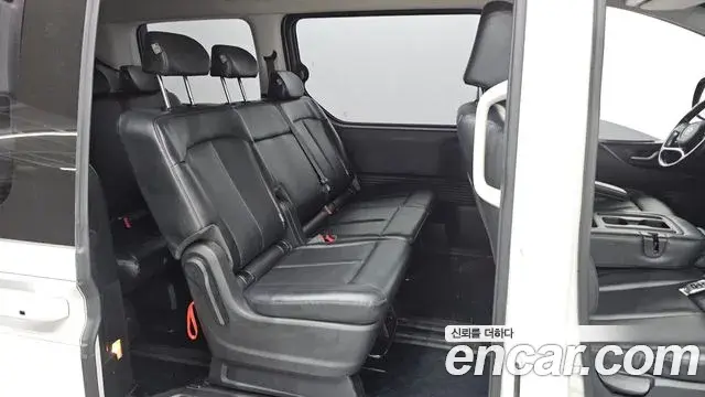 Hyundai Staria 2022 — Фото 11/20