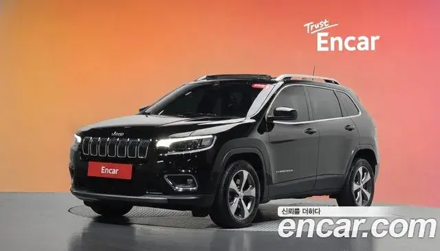 Jeep Cherokee 2021 — Фото 1/20