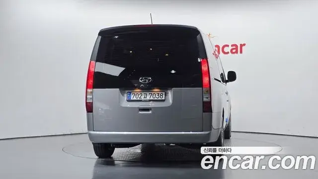 Hyundai Staria 2024 — Фото 3/20