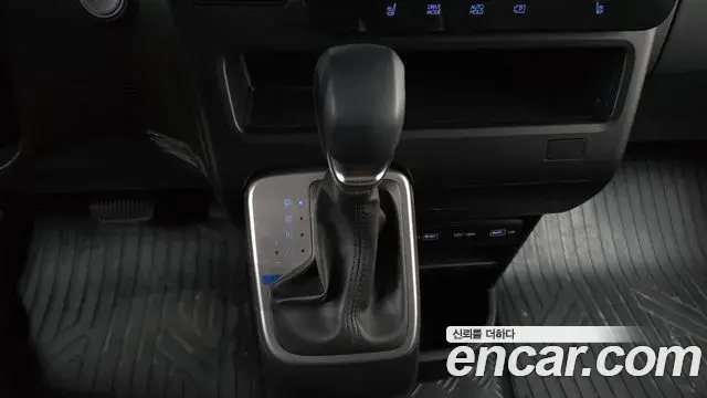 Hyundai Staria 2024 — Фото 8/20