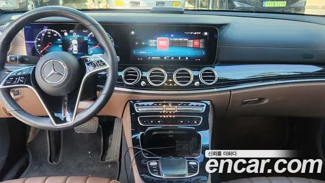 Mercedes-Benz E-Class 2021 — Фото 5/10