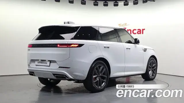 Land Rover Range Rover Sport 2026 — Фото 2/20