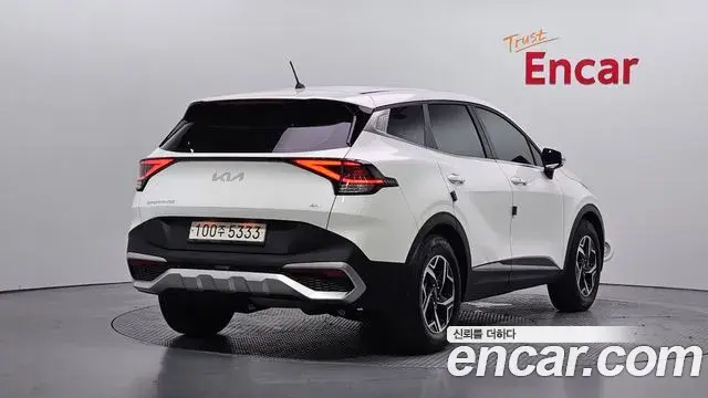 Kia Sportage 2022 — Фото 2/20