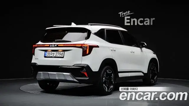 Kia Seltos 2022 — ფოტო 9/34