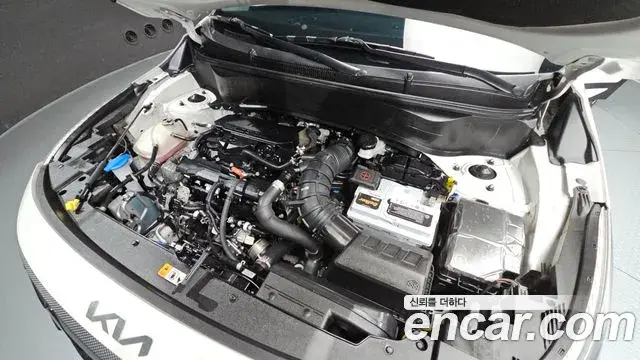 Kia Seltos 2022 — ფოტო 23/34