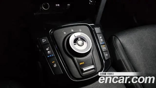 Kia Seltos 2022 — ფოტო 7/34