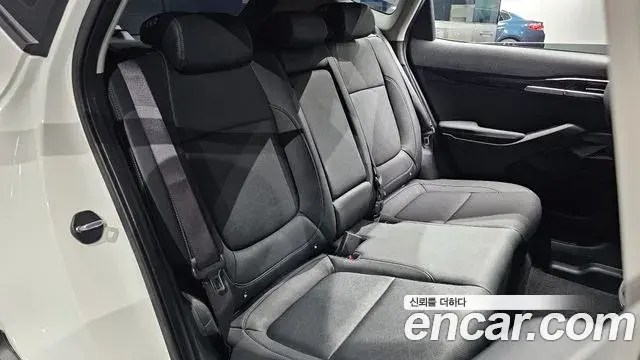 Kia Seltos 2022 — ფოტო 2/34