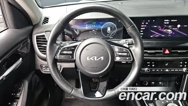 Kia Seltos 2022 — ფოტო 24/34
