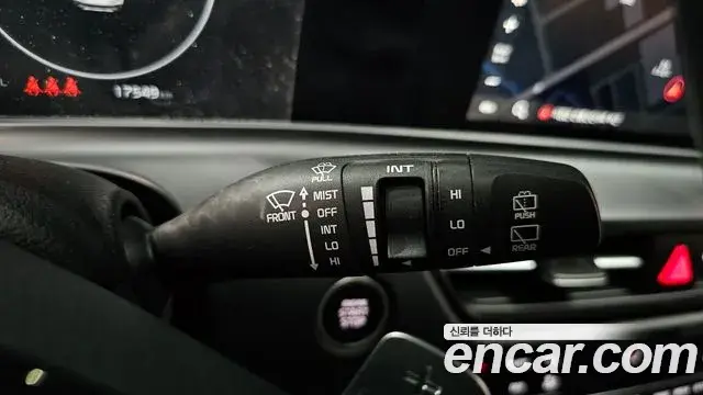 Kia Seltos 2022 — ფოტო 32/34
