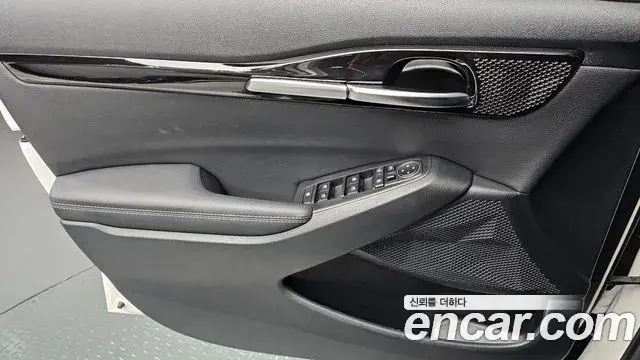 Kia Seltos 2022 — ფოტო 14/34