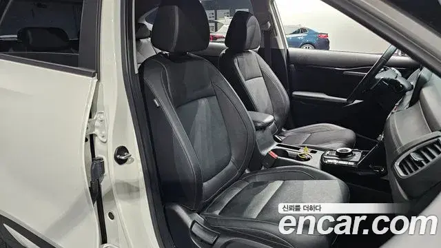 Kia Seltos 2022 — ფოტო 20/34