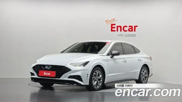 Hyundai Sonata 2021 — Фото 1/20