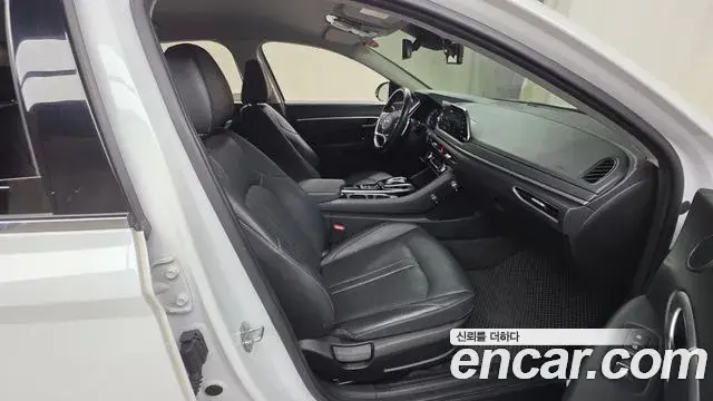 Hyundai Sonata 2021 — Фото 10/20