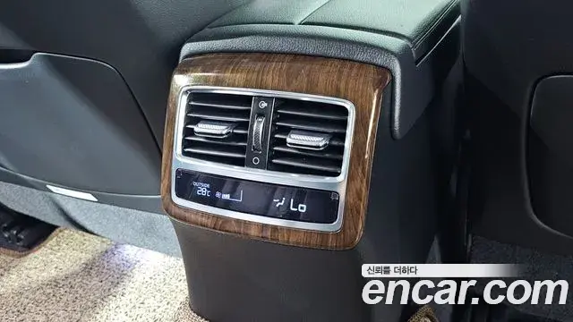 Kia The K9 2018 — Şəkil 15/30
