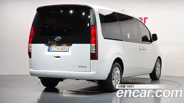 Hyundai Staria 2022 — Фото 1/20