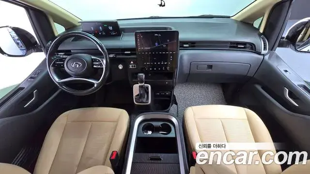 Hyundai Staria 2022 — Фото 10/20