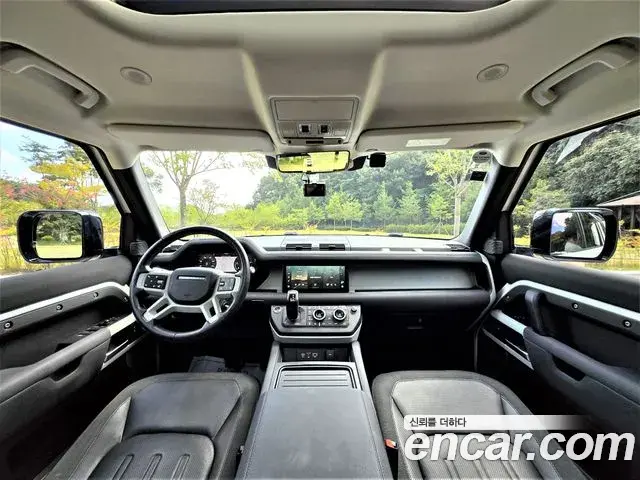 Land Rover Defender 2020 — Фото 6/20